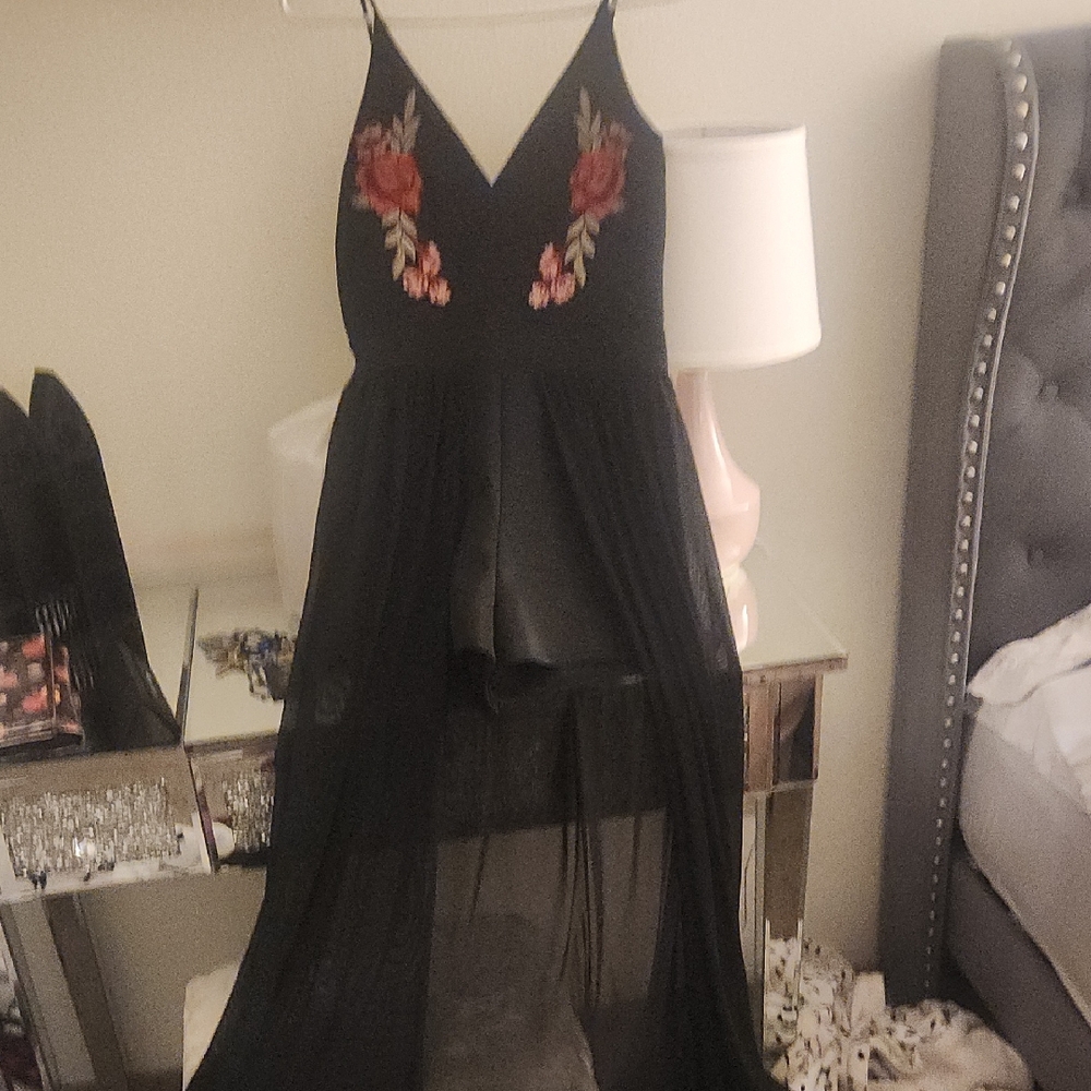 Jasmine Brand  Black Embroidered Romper Size Large